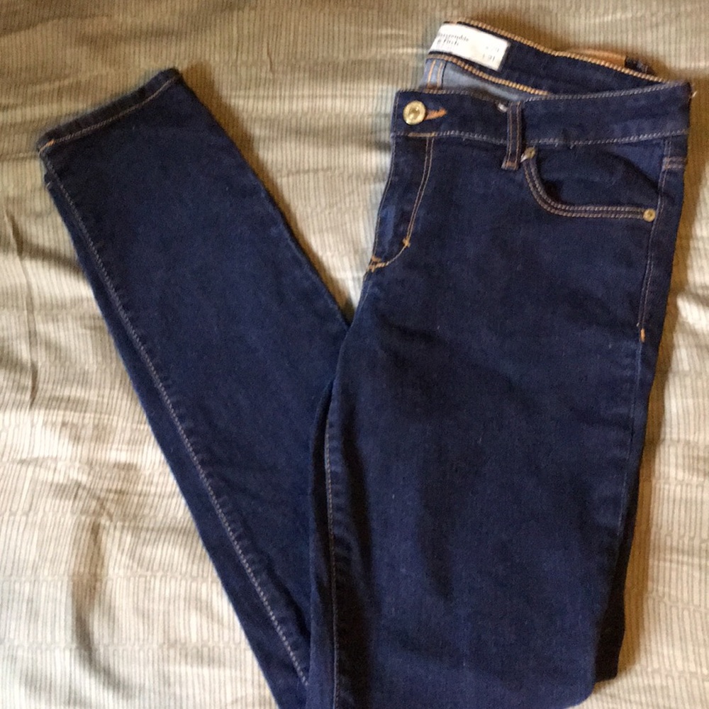 Abercrombie & Fitch dark wash jeans